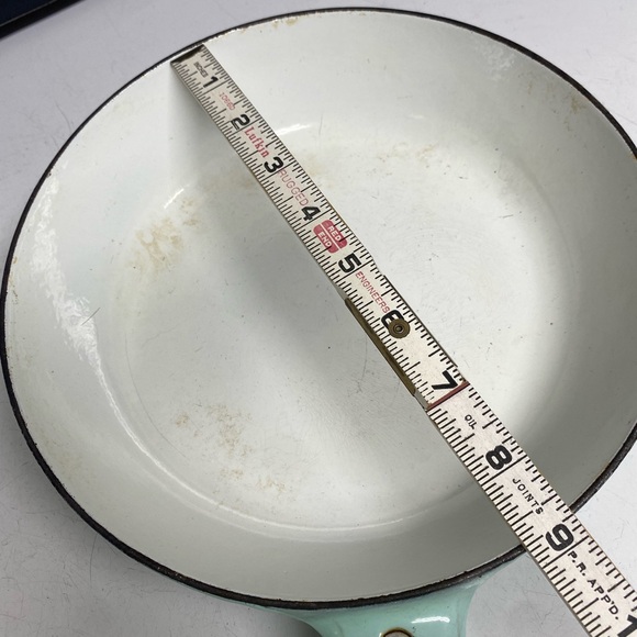 Dru Holland Seafoam Blue Enamel Cast Iron Pan - Picture 15 of 17